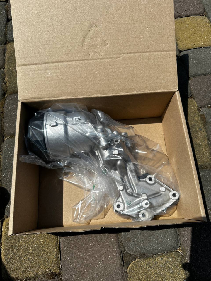 Корпус масляного фільтра ОМ642  Sprinter W906-907/Vito W639