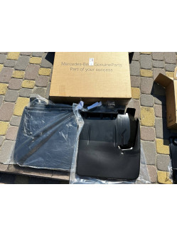 Бризговики (комплект) на двухкатковий Sprinter W907