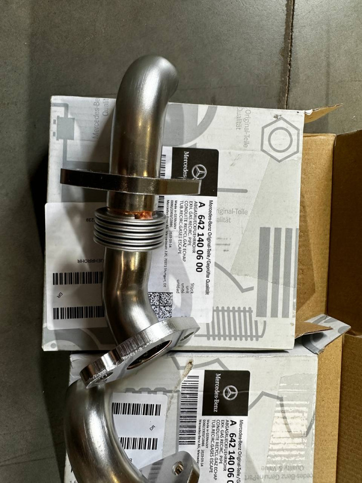 Трубка рециркуляційних газів (EGR) OM642 Sprinter W906-907