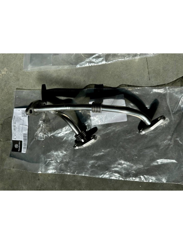 Трубка зливу масла з турбіни ОМ651 Sprinter W906-907