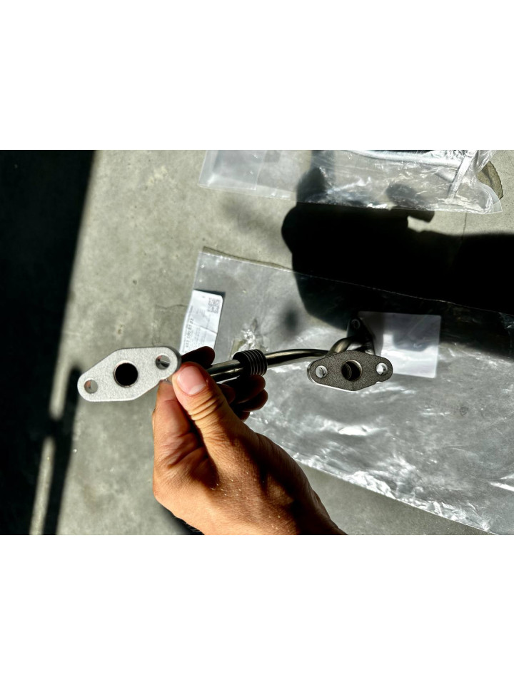 Трубка зливу масла з турбіни ОМ651 Sprinter W906-907