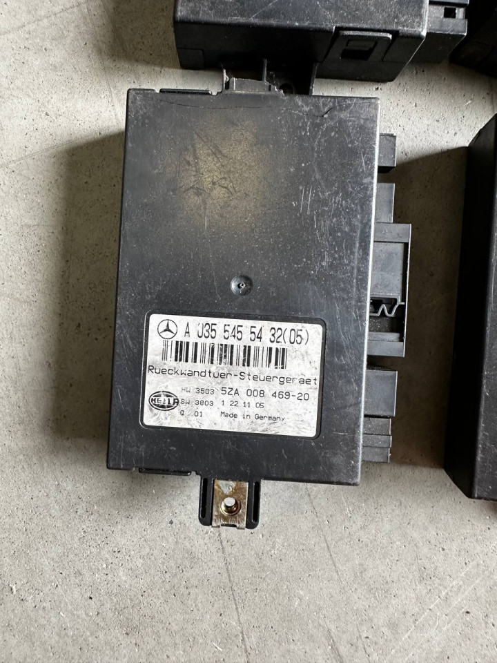 Блок керування фаркопом Mercedes Vito W639 (2003–2010)/Sprinter W906/VW Crafter A1695455632