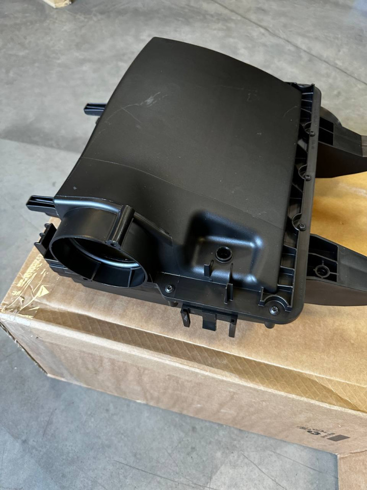 Корпус повітряного фільтра Б/У Sprinter W906/Crafter