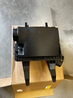 Корпус повітряного фільтра Б/У Sprinter W906/Crafter