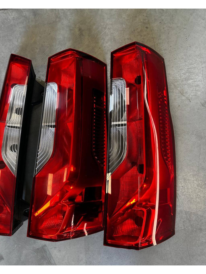 Стоп-ліхтар задній Sprinter W907-910