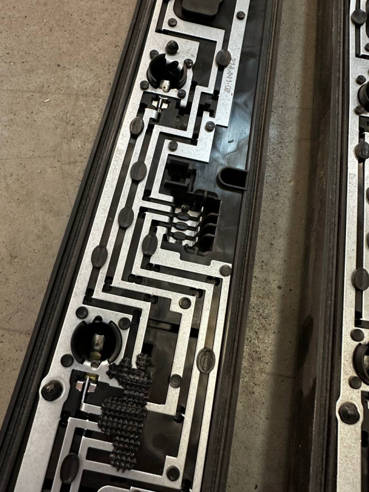 Плата заднього стопа Sprinter W907-910