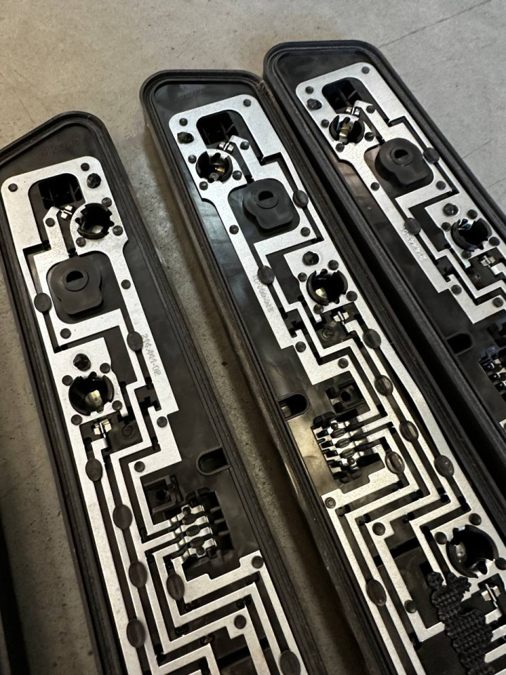 Плата заднього стопа Sprinter W907-910