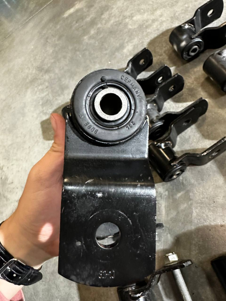 Серга на спарку Original MB Sprinter W906-910/VW Crafter A6113240350