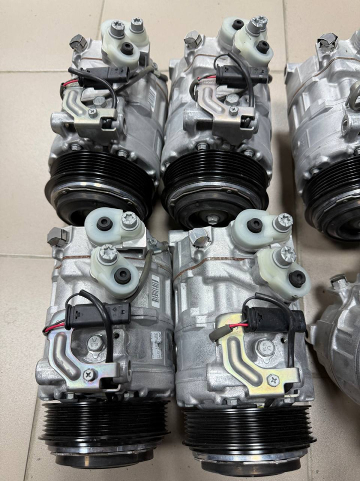 Компресор кондиціонера Sprinter W906 W907 Vito W639 A0008303202 