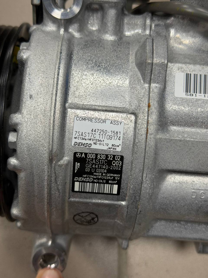 Компресор кондиціонера Sprinter W906 W907 Vito W639 A0008303202 