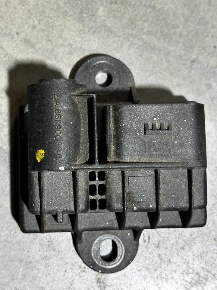 Реле свічок накалу OM651 Sprinter W906-907/Vito W639-447/ E-Class/ S-Class A6519008902