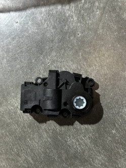 Сервопривод Моторчик заслонки пічки MB Sprinter (W907/W910) 18- A0009065913