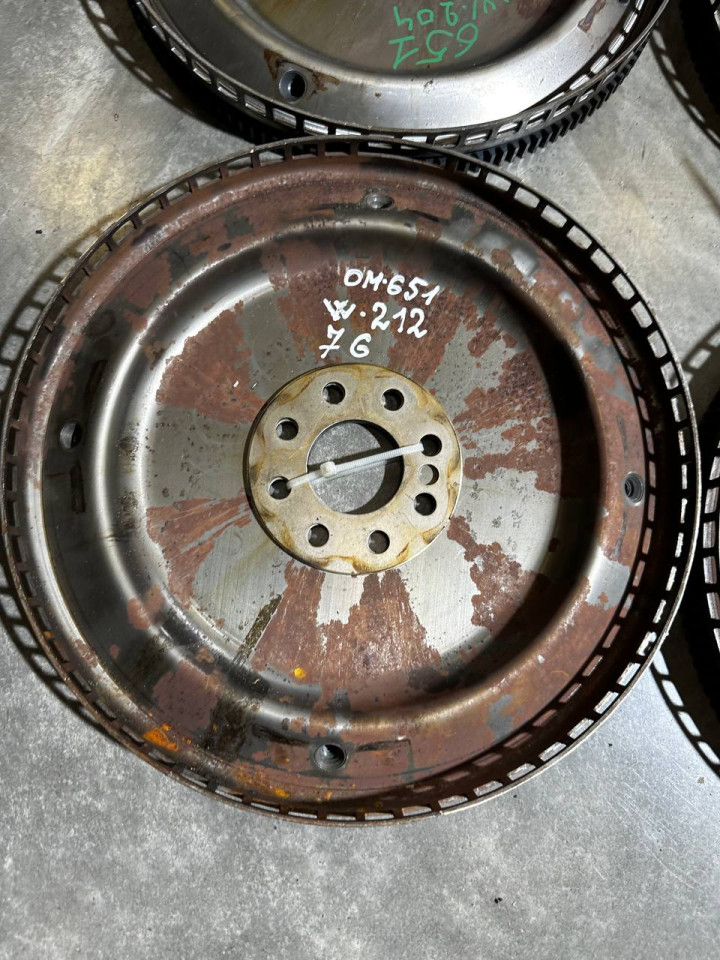 Маховик-вінец OM651 7G-Tronic SprinterW906-907/Vito W639-447  A6510300812