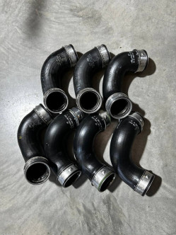  Патрубок інтеркулера Mercedes-Benz W203 A2035280482