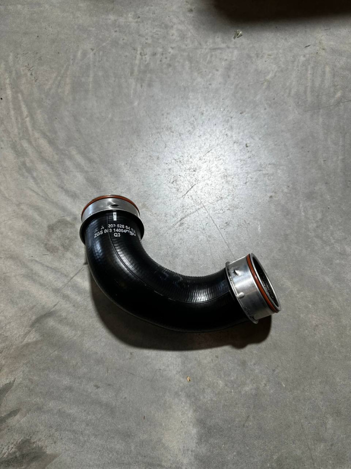  Патрубок інтеркулера Mercedes-Benz W203 A2035280482