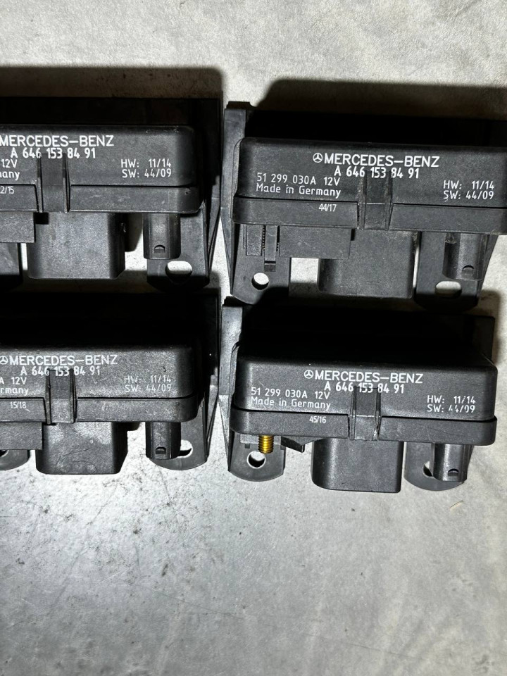 Реле свічок накалу 646 Sprinter W906, Vito W639, W211 E-Class, S-Class  A6461538491