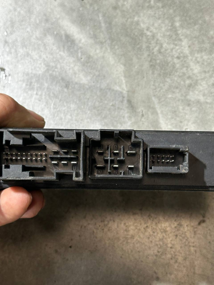 Блок/модуль керування фаркопа VW Crafter 6C0907383G