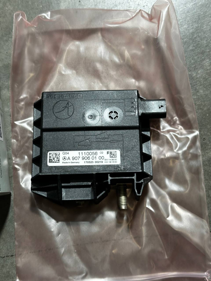 Реле стартера Sprinter W907 / W910 A9079060100