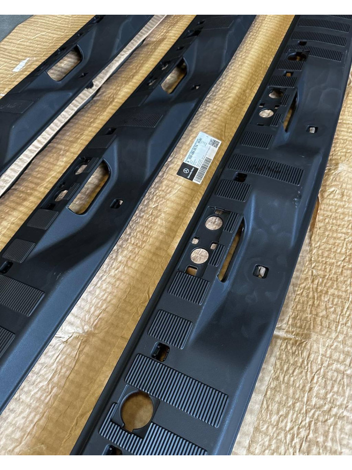 Накладка внутрішня заднього вантажного відсіку Sprinter W906\ Crafter