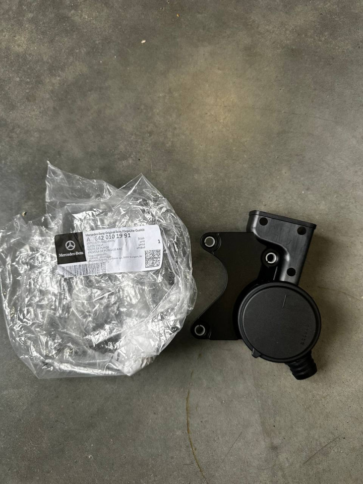 Клапан вентиляції картерних газів (сапун) на OM642 Sprinter W906-907\Vito W639