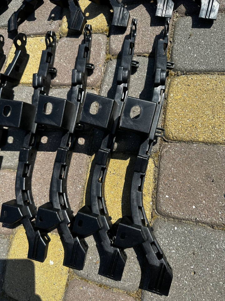 Кріплення крила-бампер Sprinter W906 рест