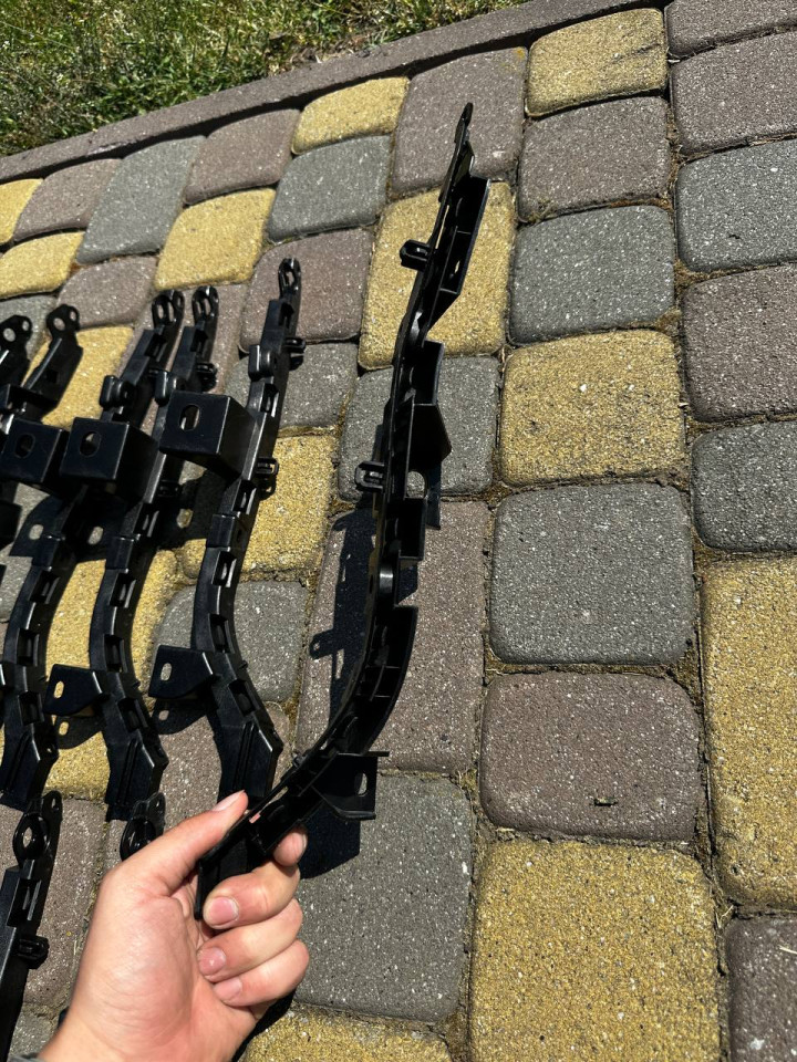 Кріплення крила-бампер Sprinter W906 рест