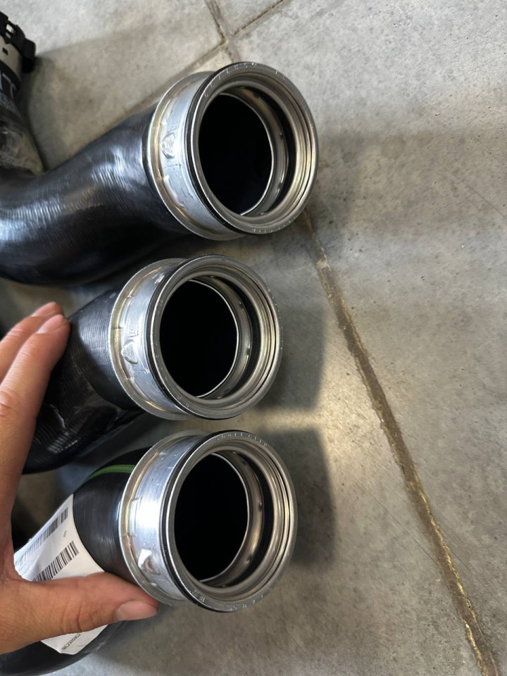 Патрубок інтеркулера OM642 Sprinter W907-W910 