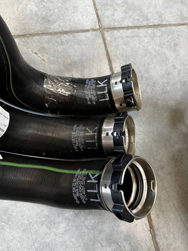 Патрубок інтеркулера OM642 Sprinter W907-W910 