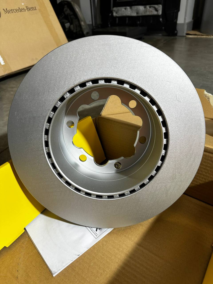 Диск TEXTAR гальмівний задній Двухкатковий Sprinter W906-907/VW Crafter 30-50  93143403
