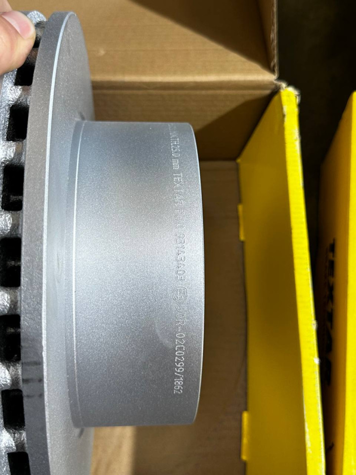 Диск TEXTAR гальмівний задній Двухкатковий Sprinter W906-907/VW Crafter 30-50  93143403