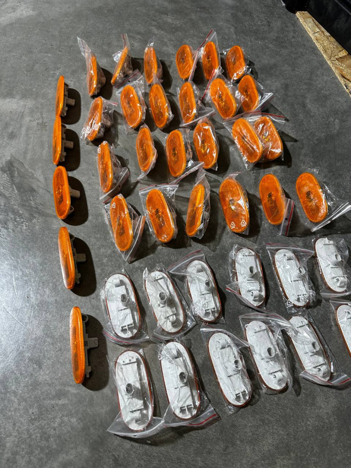 Габарит боковий LED-ліхтар (катафот) Sprinter W907-910 /VW Crafter  A9109067700