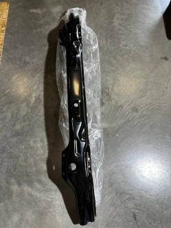 Підсилювач переднього бампера Mercedes Sprinter W906  VW Crafter FP3547940