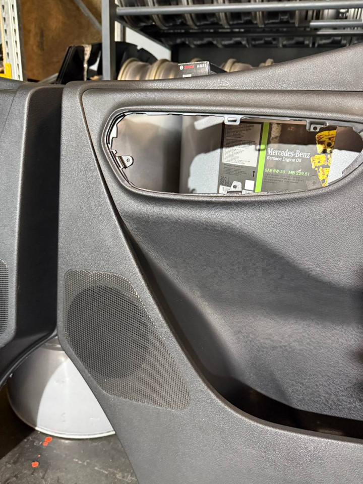 Карта,обшивка дверей Sprinter W907-910