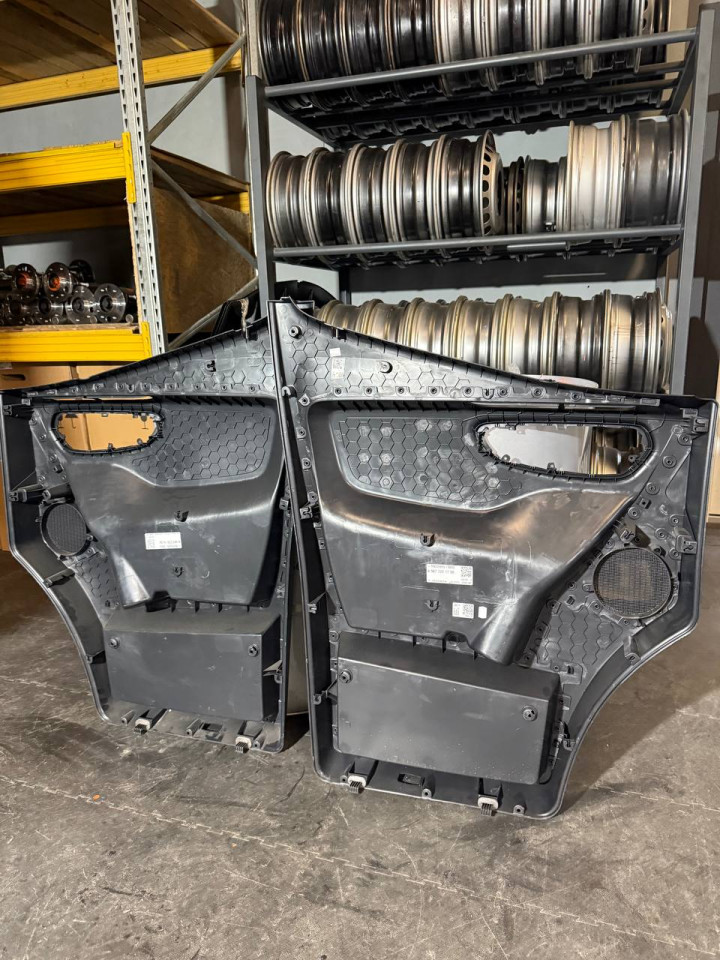 Карта,обшивка дверей Sprinter W907-910