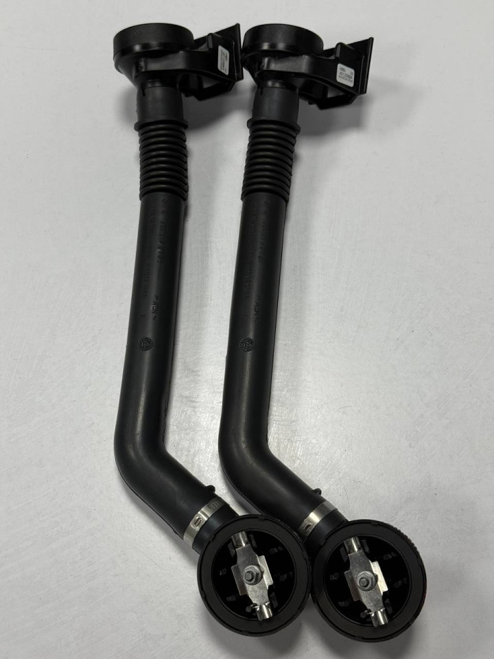 Горловина маслозаливна двигуна OM651 Sprinter W906-910/ Vito W639-447