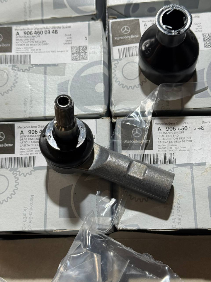 Наконечник тяги рульової Sprinter W906-907/VW Crafter Л=П