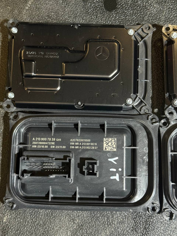 Модуль,блок керування фарою основним світло(LED) Sprinter W907-910