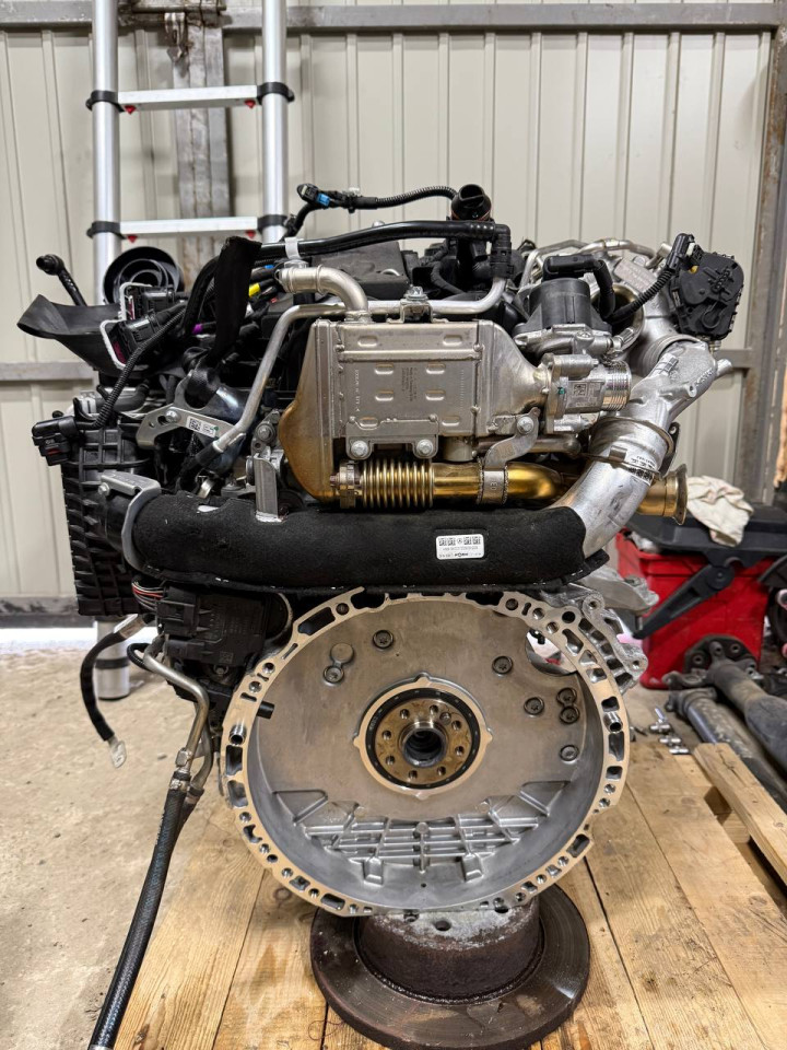 Двигун 654 Sprinter W907 317     76т км пробігу 24 рік 7 місяць