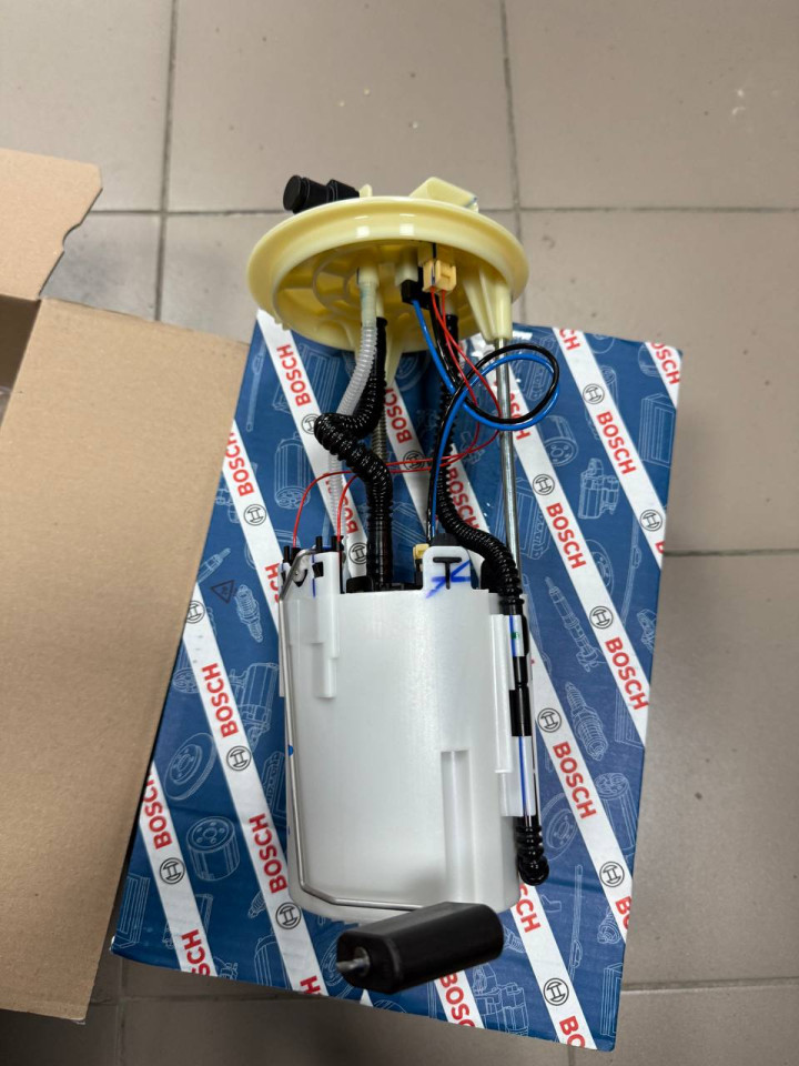 Колба в бак,Насос паливний в бак MB Sprinter 906 06- OM642/OM646/OM651