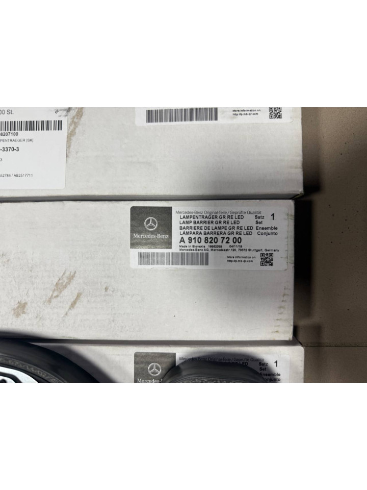 Плата заднього LED стопа лІва-права A9108207200 A9108207100