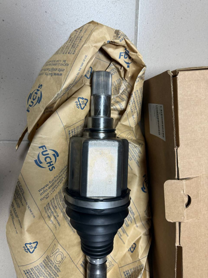 Полуось ліва Sprinter W910 передній привід A9103303500 