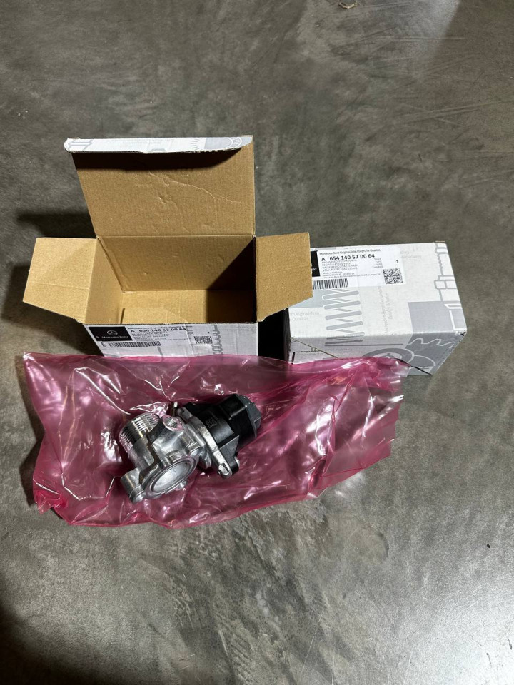 A6541405700, A 654 140 57 00 Клапан EGR (рециркуляции отработанных газов) Mercedes M654 / M656 / CLA C118 / GLE W167/C167 / GLE X167 / A W177 / C W205/W206 / E W213/W214/C238 / S W223 / CLE C236 / B W247 / GLB X247 / GLA H247 / GLC X254 / CLS C257 / G W46
